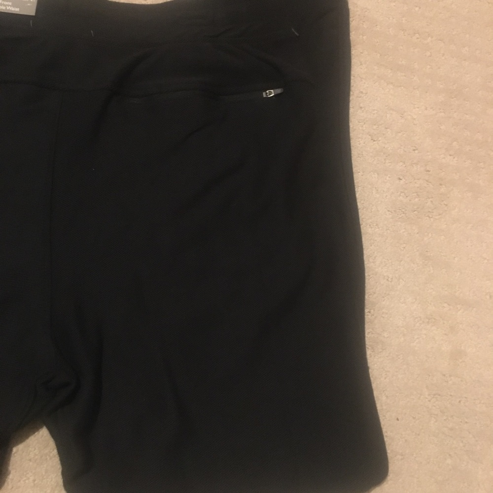 Falls Creek Men’s Size L.Black with two front zipper pockets. - Picture 3 of 4